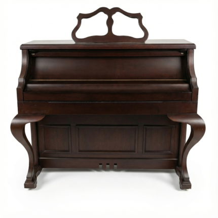 پیانو آنتیک نمای رو به رو فراطرج